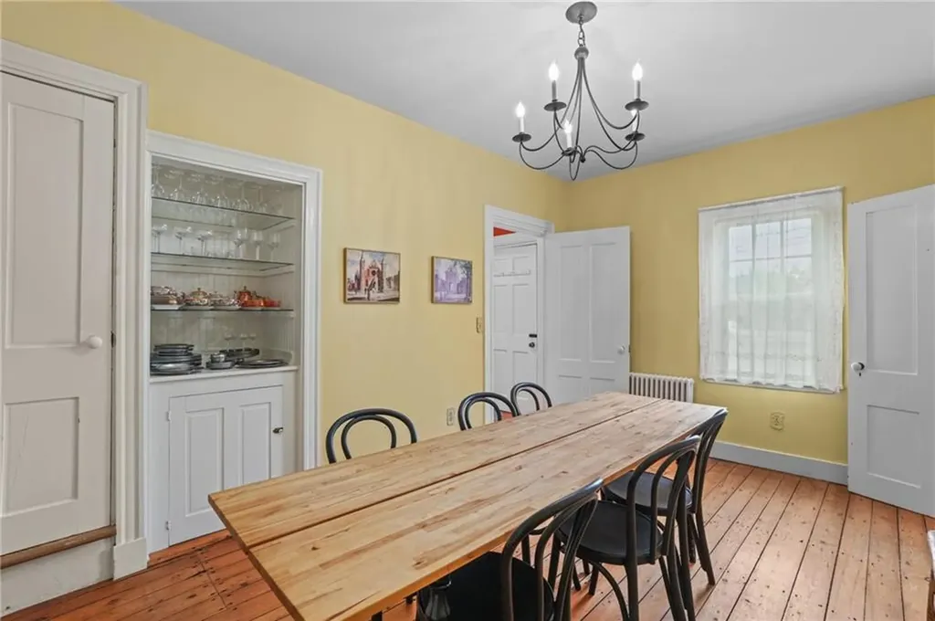 671 County Road Barrington RI 02806
