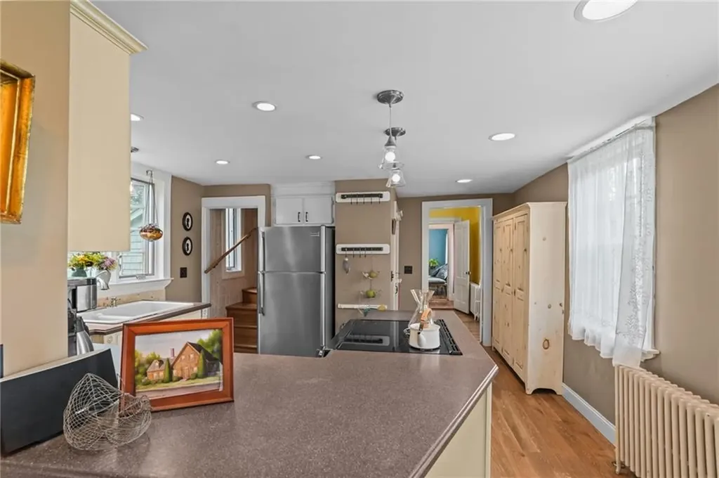 671 County Road Barrington RI 02806