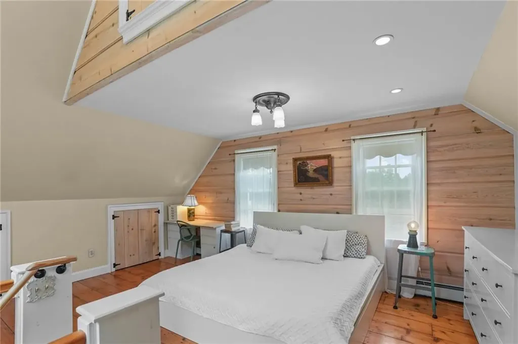 671 County Road Barrington RI 02806
