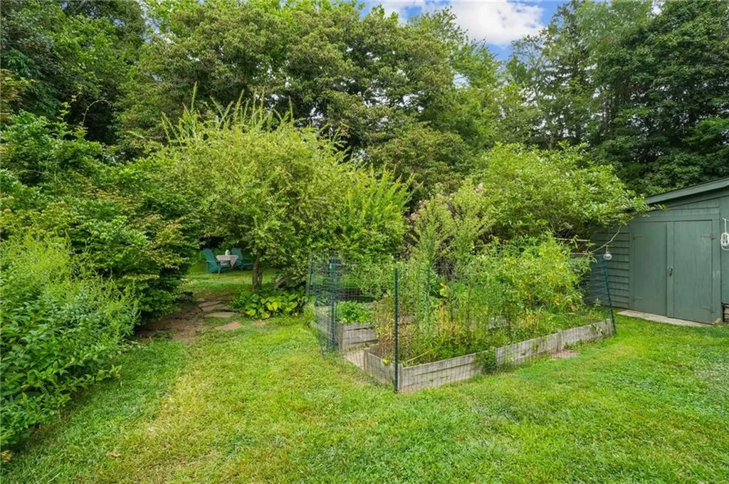 671 County Road Barrington RI 02806