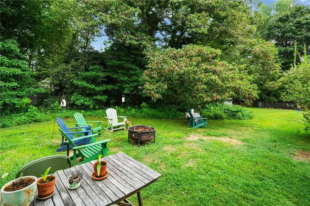 671 County Road Barrington RI 02806