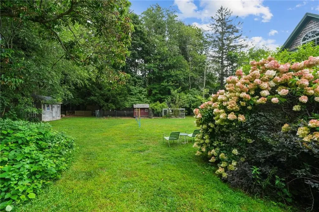 671 County Road Barrington RI 02806