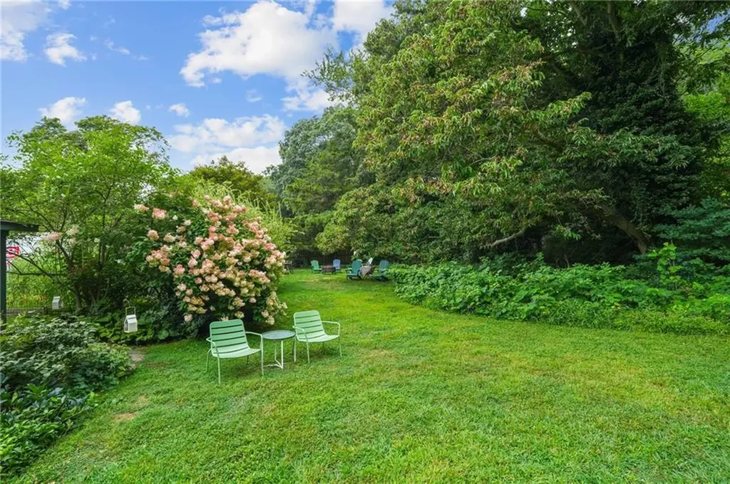 671 County Road Barrington RI 02806