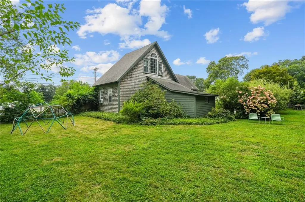 671 County Road Barrington RI 02806
