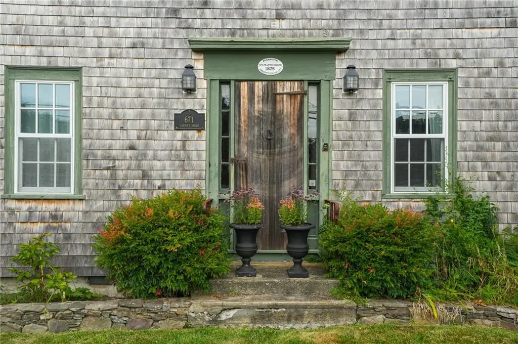 671 County Road Barrington RI 02806