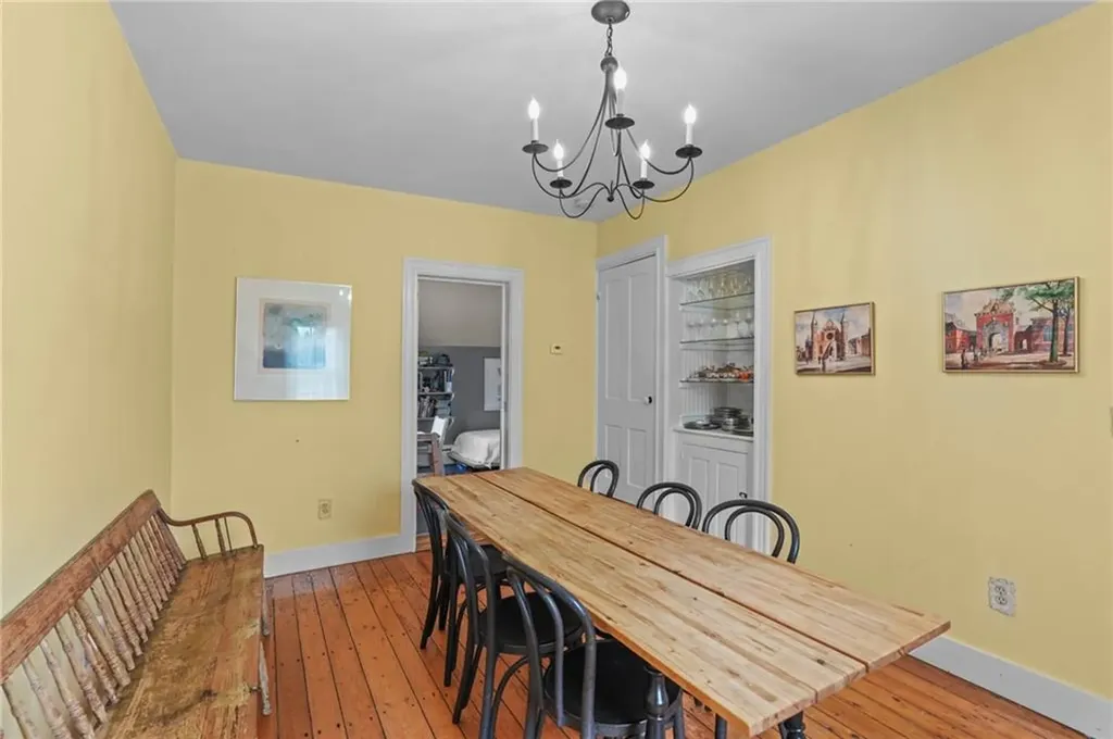 671 County Road Barrington RI 02806