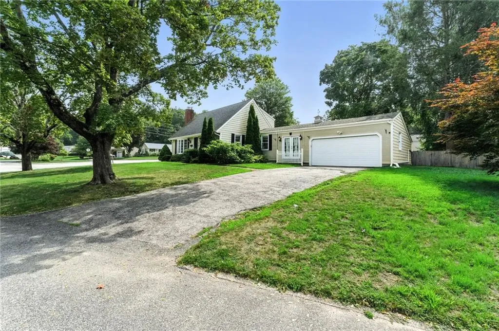 10 Mark Drive Cranston RI 02920