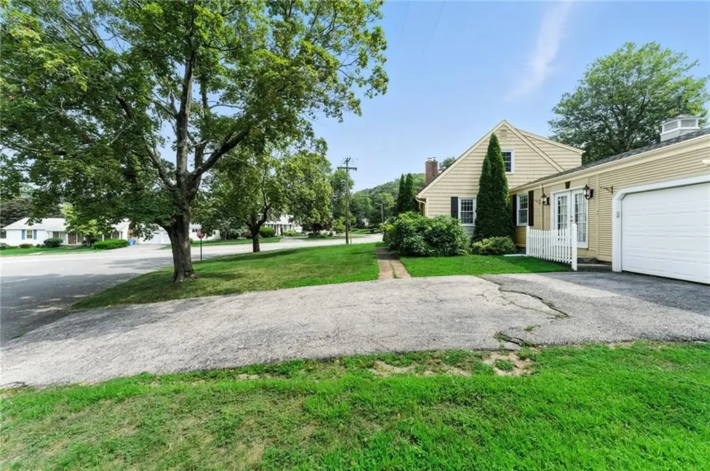 10 Mark Drive Cranston RI 02920