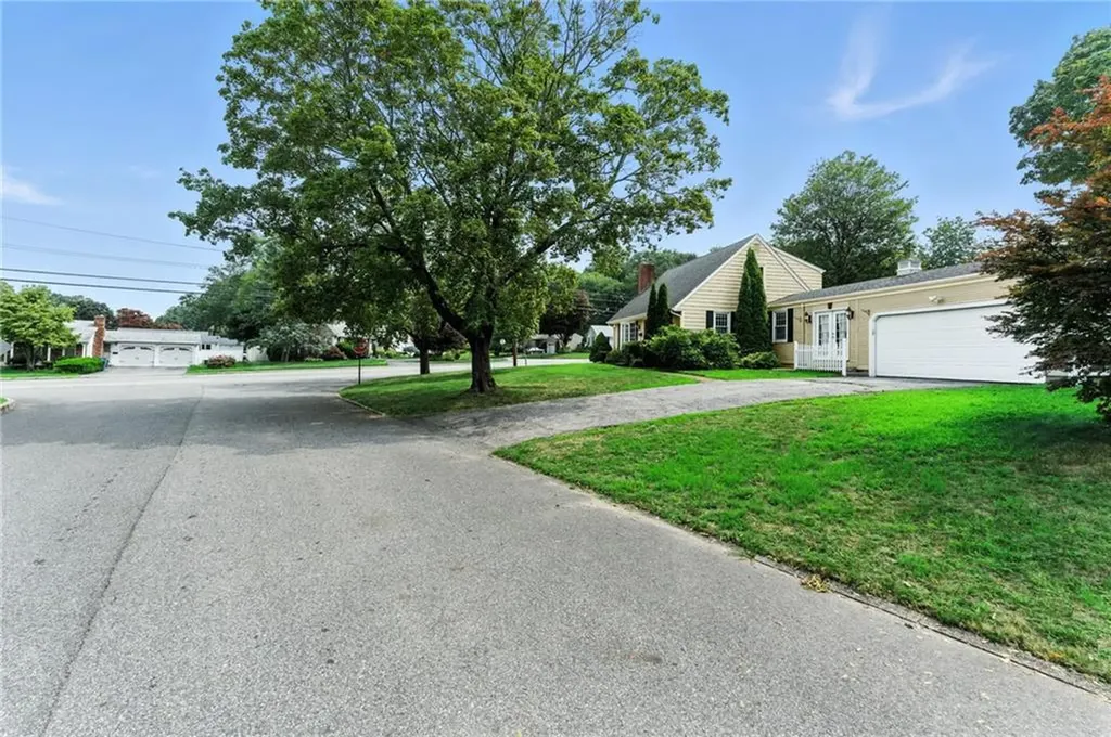 10 Mark Drive Cranston RI 02920