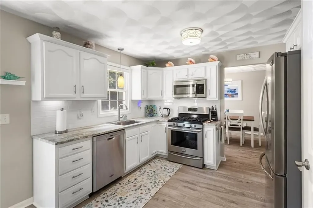 8 Mckay Court Warwick RI 02889