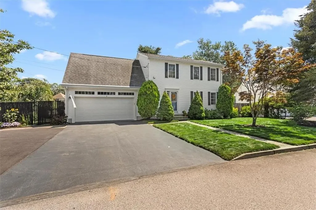 8 Mckay Court Warwick RI 02889