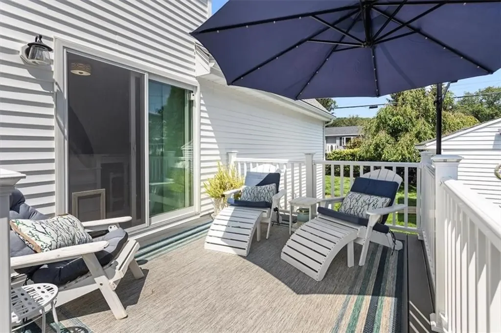 8 Mckay Court Warwick RI 02889