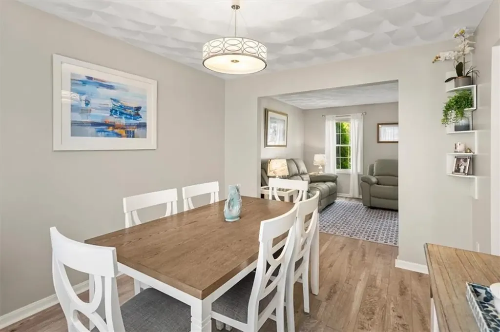 8 Mckay Court Warwick RI 02889