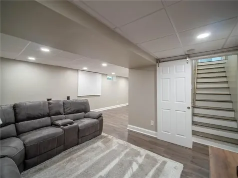 87 Morningside Drive North Kingstown RI 02852