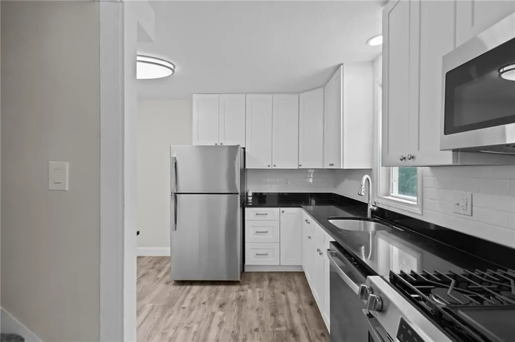 358 Pawtuxet Avenue Warwick RI 02888