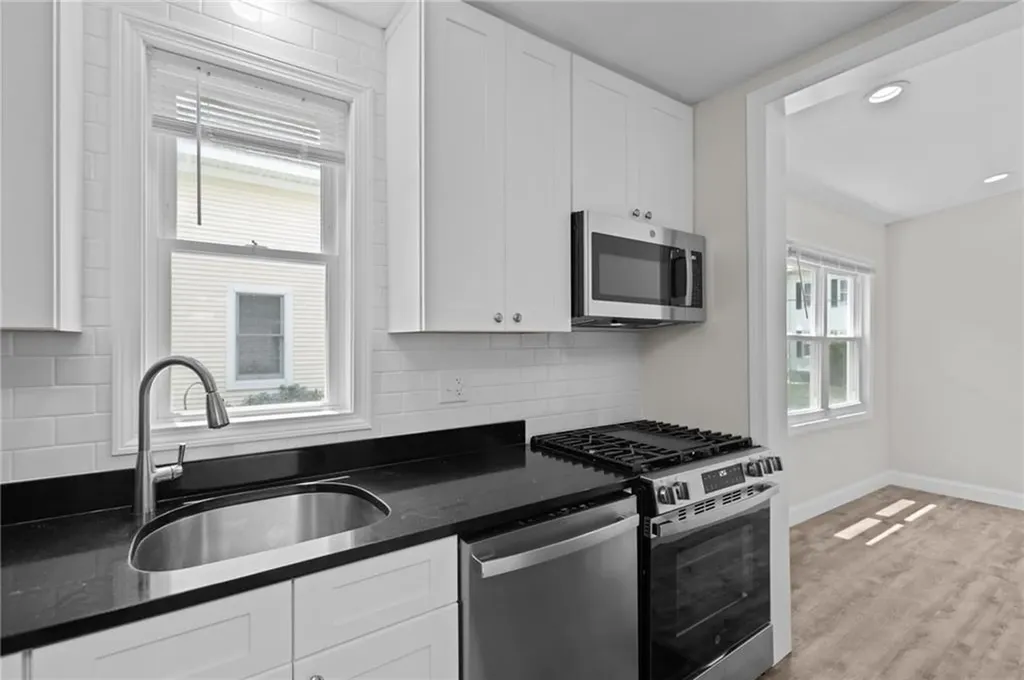 358 Pawtuxet Avenue Warwick RI 02888