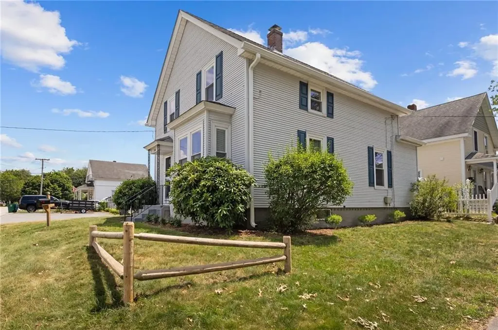 358 Pawtuxet Avenue Warwick RI 02888