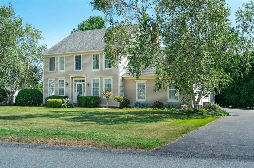 167 Meadow Lane Middletown RI 02842