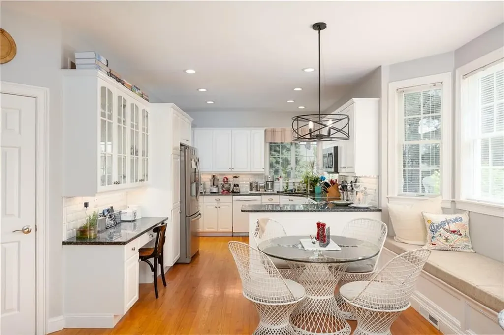 167 Meadow Lane Middletown RI 02842