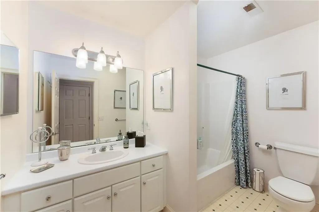 167 Meadow Lane Middletown RI 02842