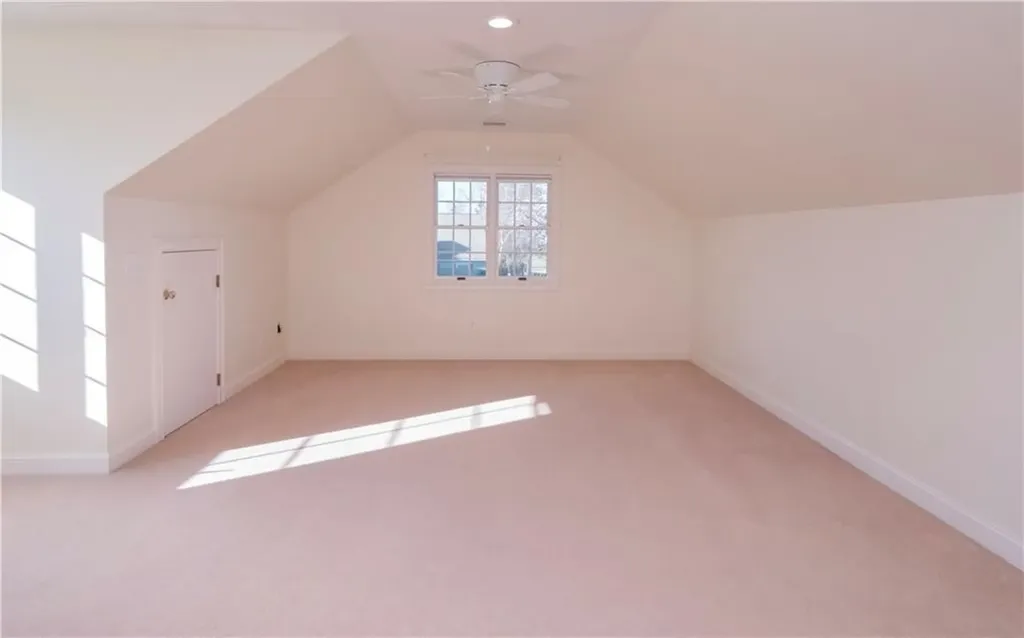 167 Meadow Lane Middletown RI 02842