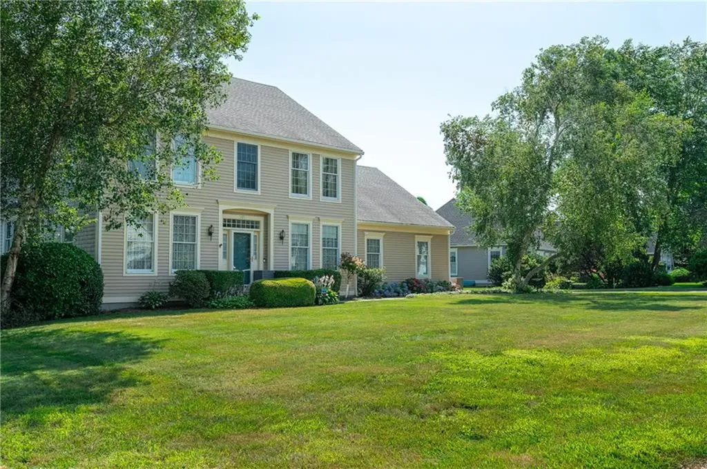 167 Meadow Lane Middletown RI 02842