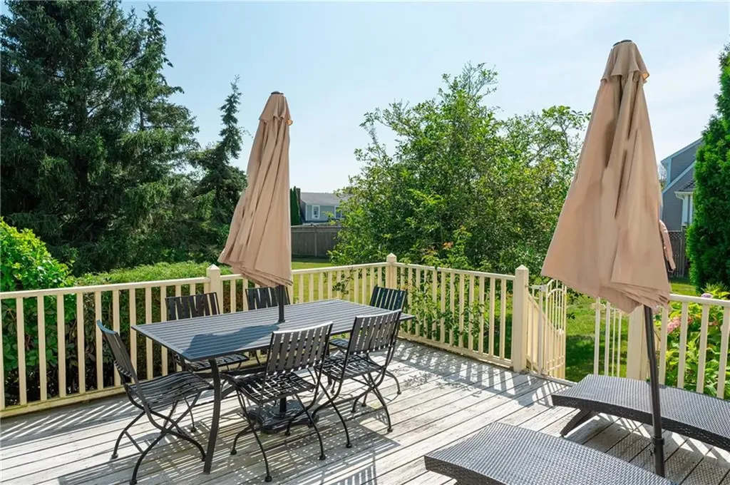 167 Meadow Lane Middletown RI 02842
