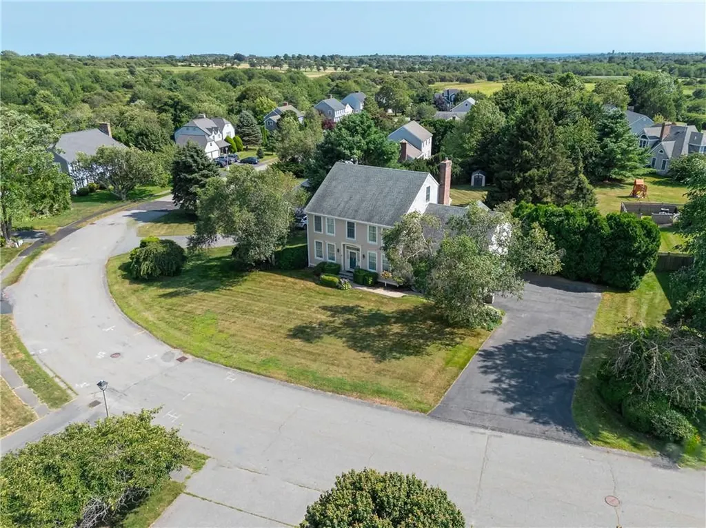 167 Meadow Lane Middletown RI 02842