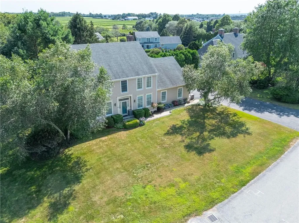 167 Meadow Lane Middletown RI 02842