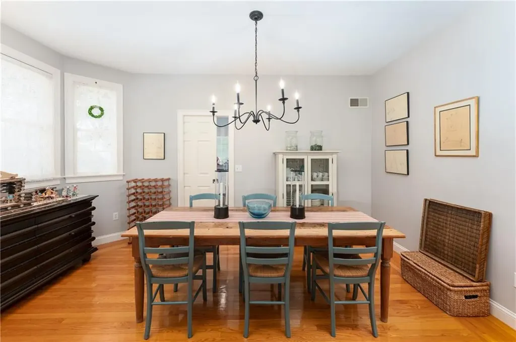 167 Meadow Lane Middletown RI 02842