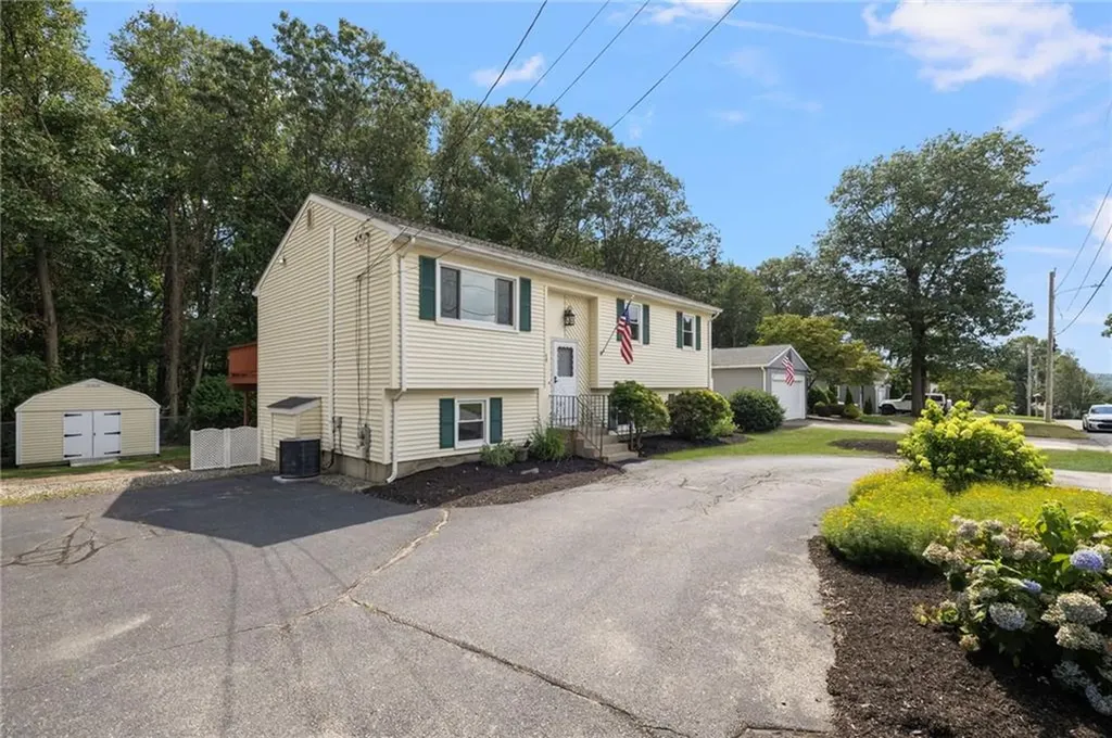 40 Rockcrest Drive Cranston RI 02920