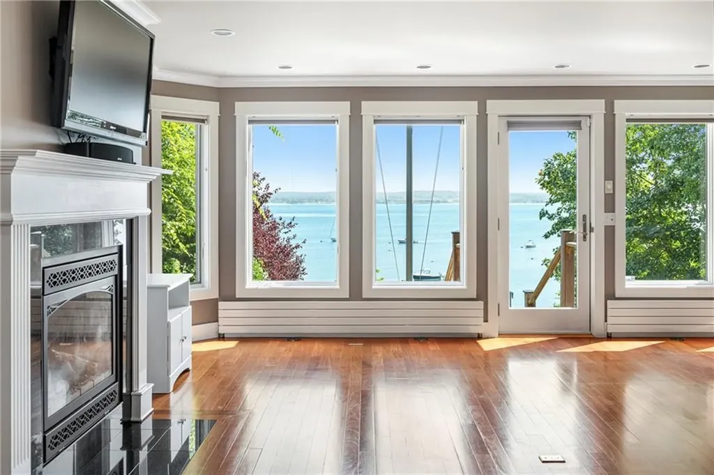 77 William Street Portsmouth RI 02871