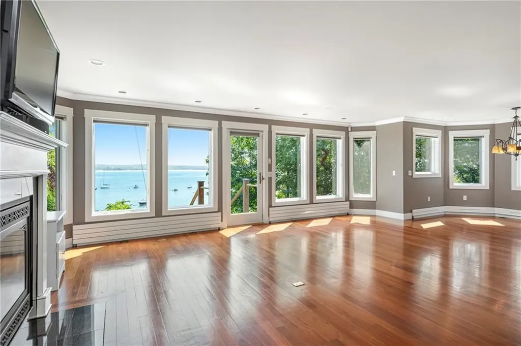 77 William Street Portsmouth RI 02871