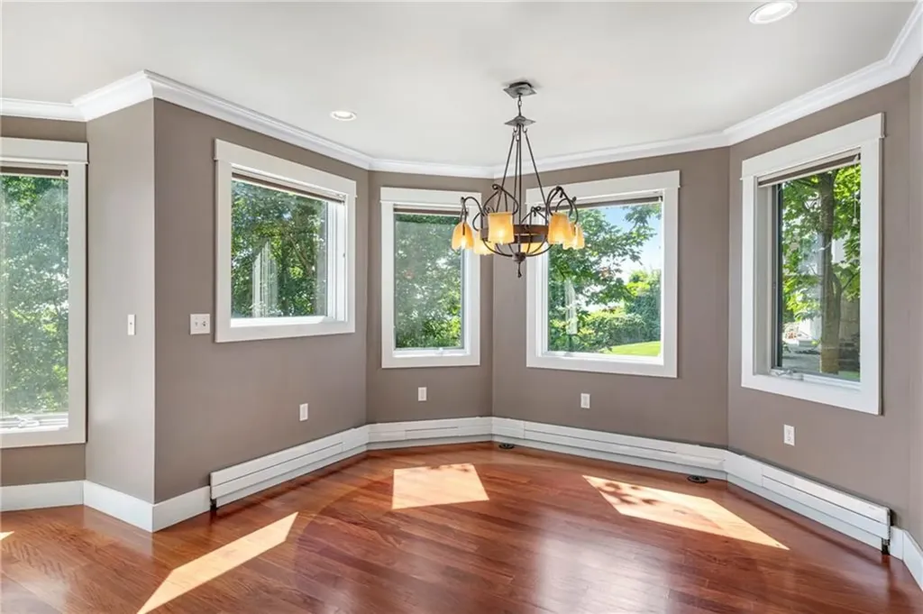 77 William Street Portsmouth RI 02871