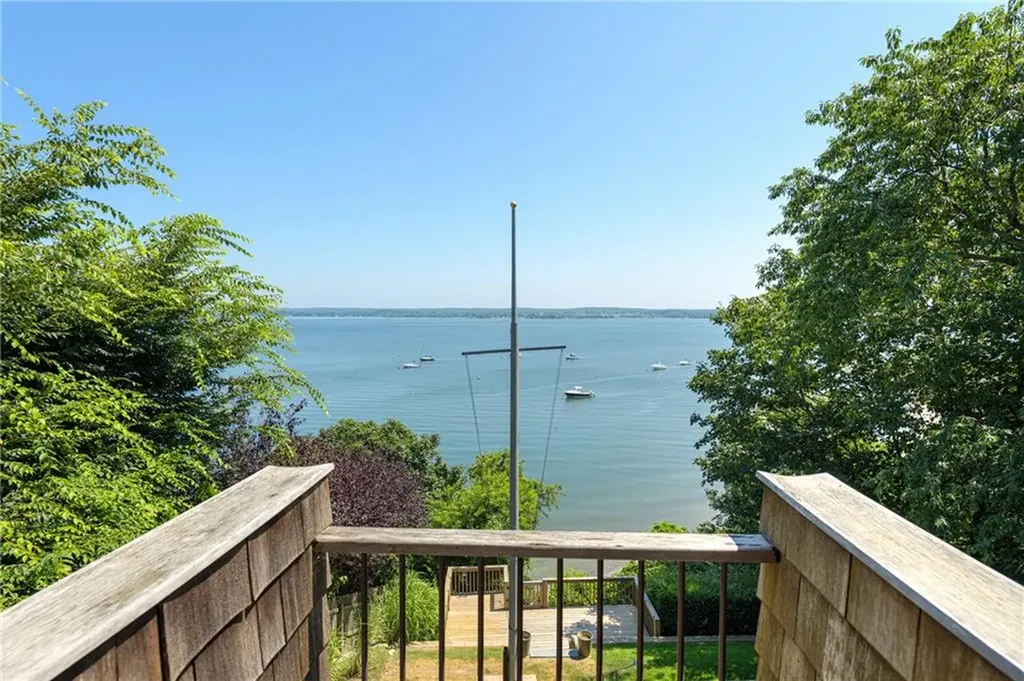 77 William Street Portsmouth RI 02871