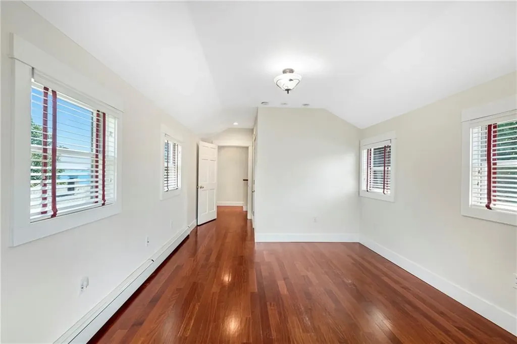 77 William Street Portsmouth RI 02871