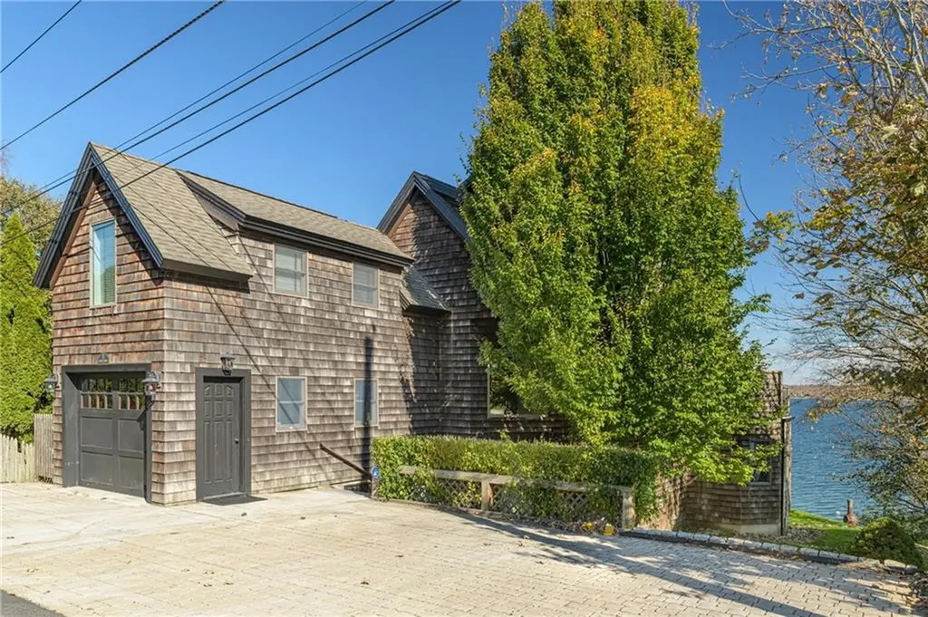 77 William Street Portsmouth RI 02871