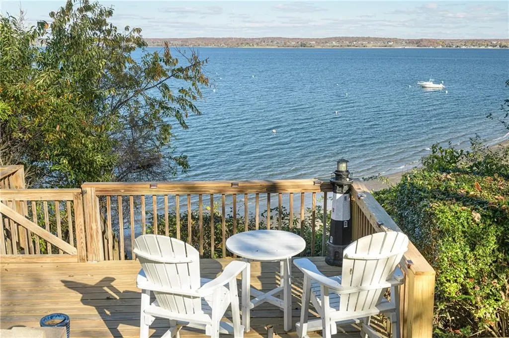 77 William Street Portsmouth RI 02871