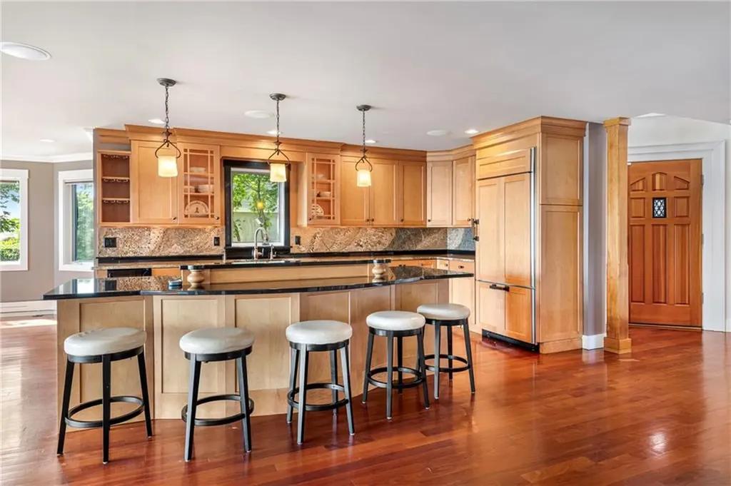 77 William Street Portsmouth RI 02871