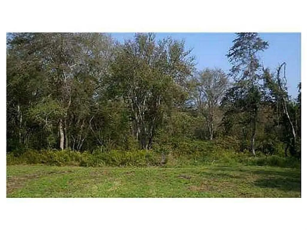 0 Willow Avenue Little Compton RI 02837