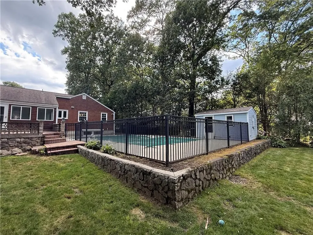 40 Meredith Drive Cranston RI 02920