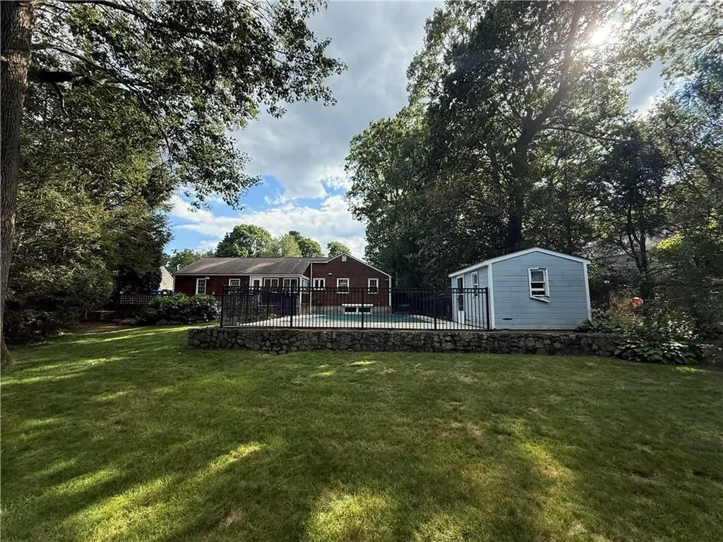 40 Meredith Drive Cranston RI 02920