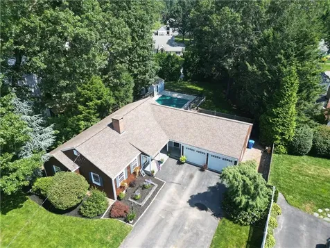 40 Meredith Drive Cranston RI 02920