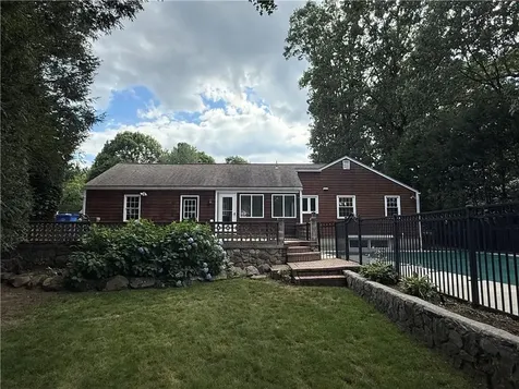 40 Meredith Drive Cranston RI 02920