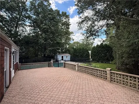 40 Meredith Drive Cranston RI 02920