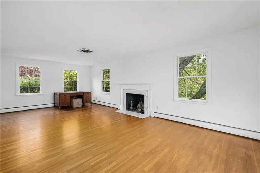 515 Wakefield Street West Warwick RI 02893