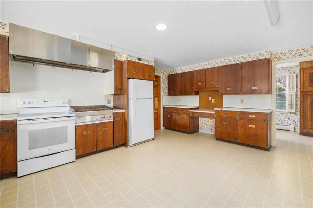515 Wakefield Street West Warwick RI 02893