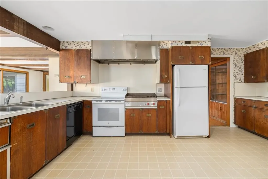 515 Wakefield Street West Warwick RI 02893