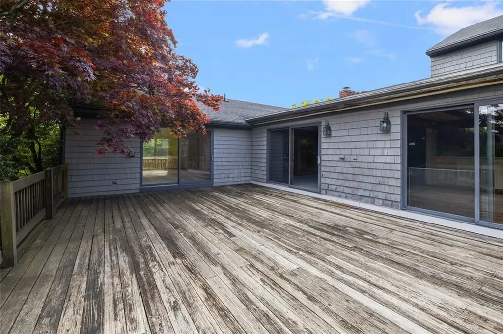 515 Wakefield Street West Warwick RI 02893