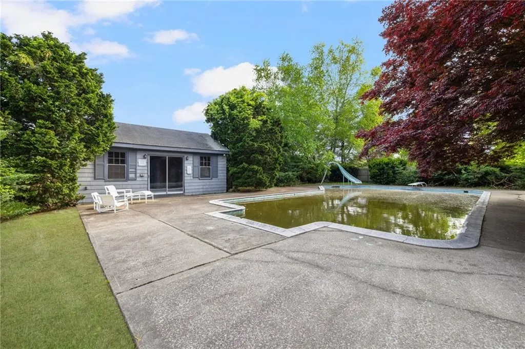 515 Wakefield Street West Warwick RI 02893